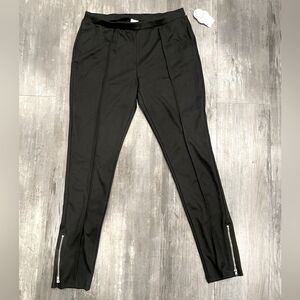NWT black leggings with ankle zipper size XXL